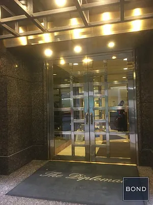 Rented by Bond New York | media 24
