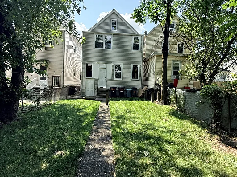 113 Grand St #2 — Photo 20