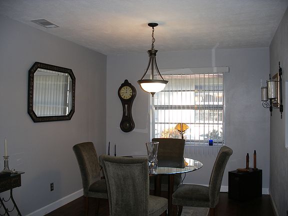 4th image of 3448 Maclaren Dr