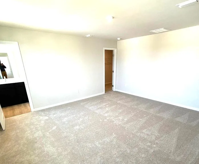 125 Pampas St — Photo 4