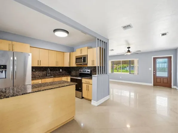 740 E Evanston Cir, Fort Lauderdale, FL 33312