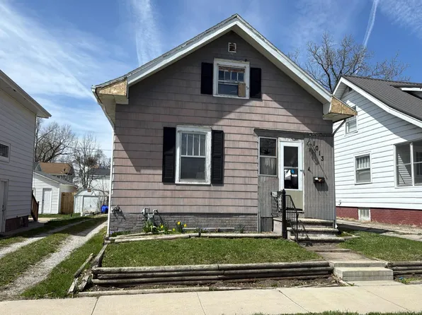 1013 17th St NE, Cedar Rapids, IA 52402