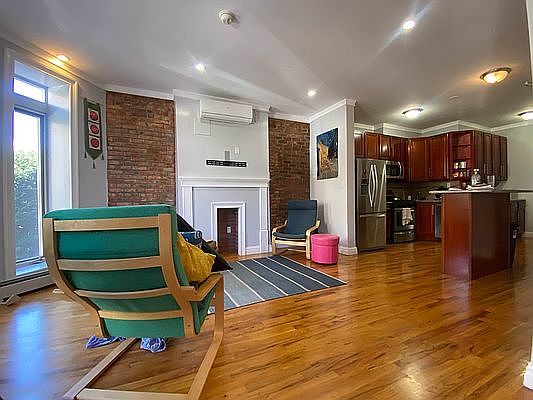 2nd image of 519 Throop Ave #2F