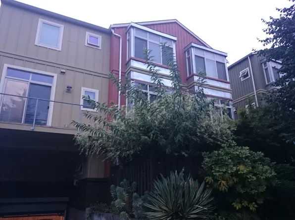 3761 Dayton Ave N #2, Seattle, WA 98103