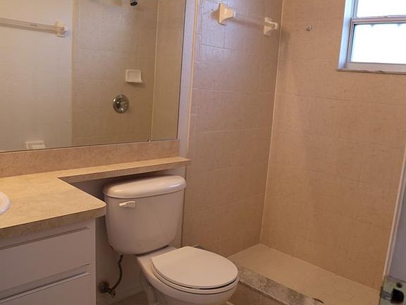 4th image of 8266 Westmont Terrace Dr