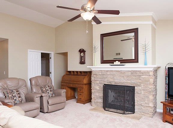 4th image of 1121 Country Glen Ln