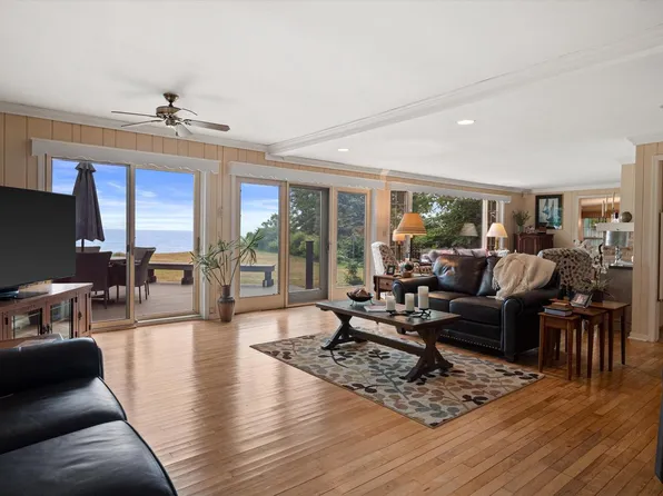 5336 Sandy Beach LANE, Belgium, WI 53004