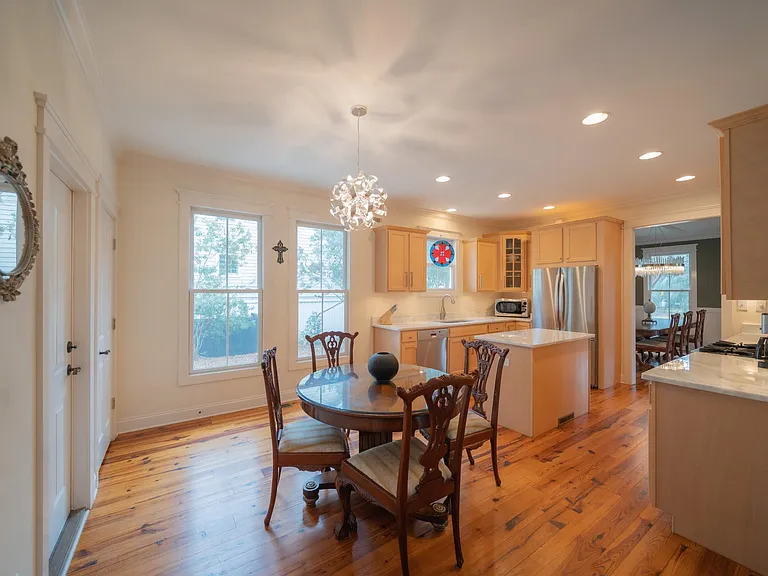 1454 Appling Dr — Photo 21