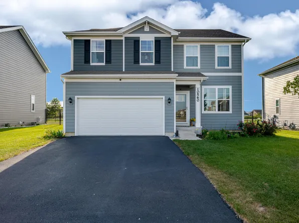 10560 Azalea Dr, Crown Pt, IN 46307