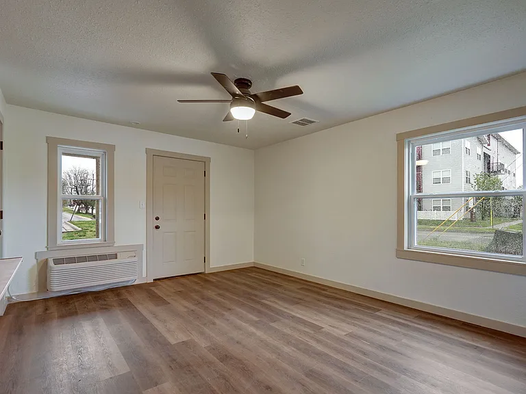 745 S Jefferson Ave #1 — Photo 2