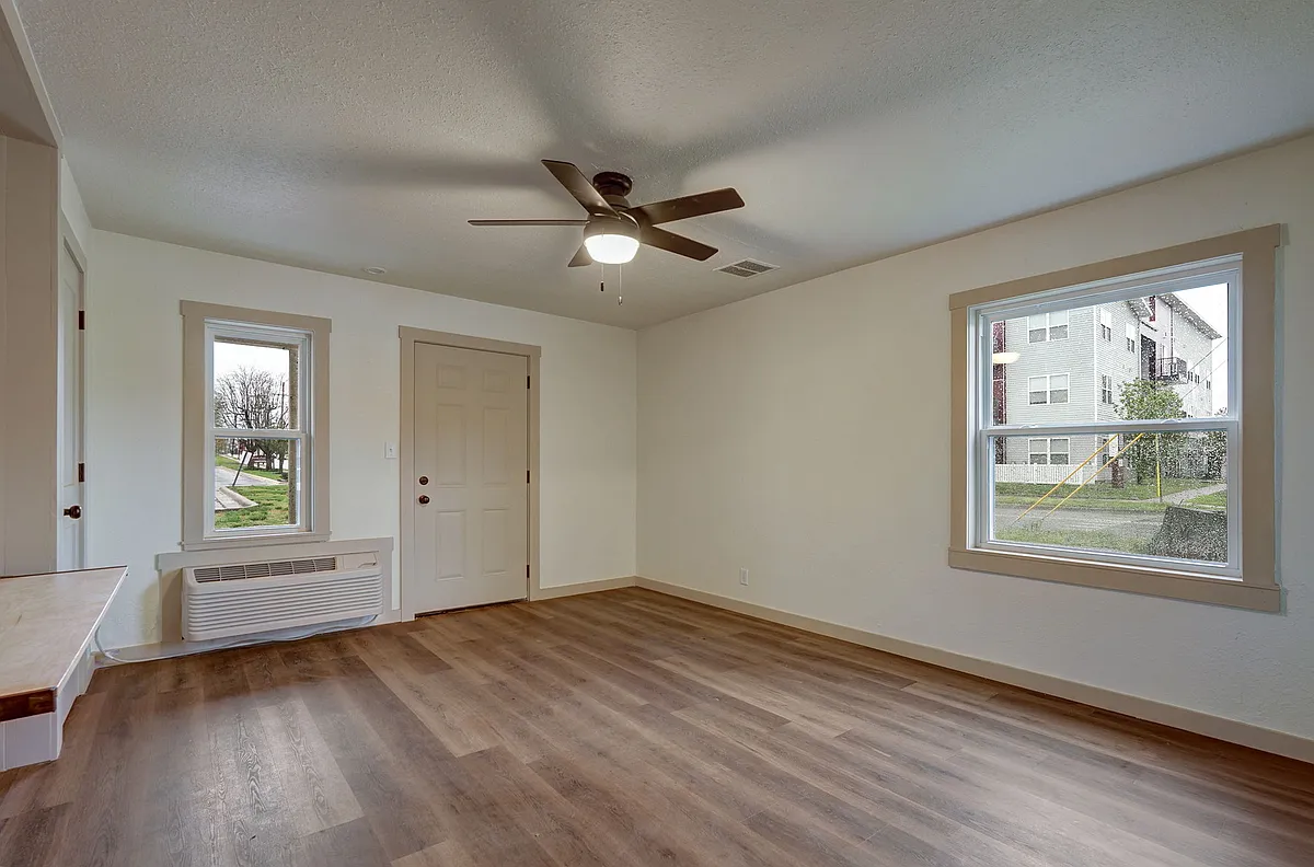 Building Photo - 745 S Jefferson Ave #1