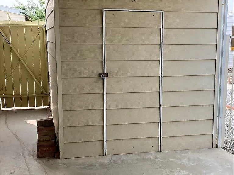 Storage shed