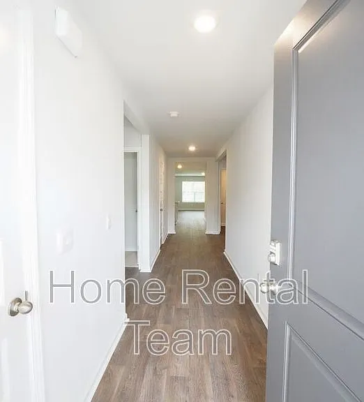 112 Windrush Pnes — Photo 3