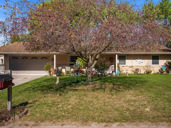 1762 E Cardinal Dr, Albany, IN 47320