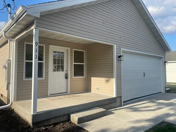 911 Lincoln St, Pawnee, IL 62558
