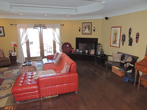 3rd image of 4744 Palo Verde Ave