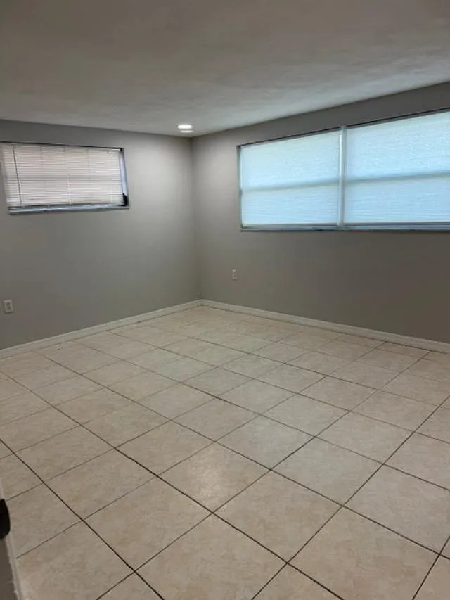 Chipper Dr, New Port Richey — Photo 4
