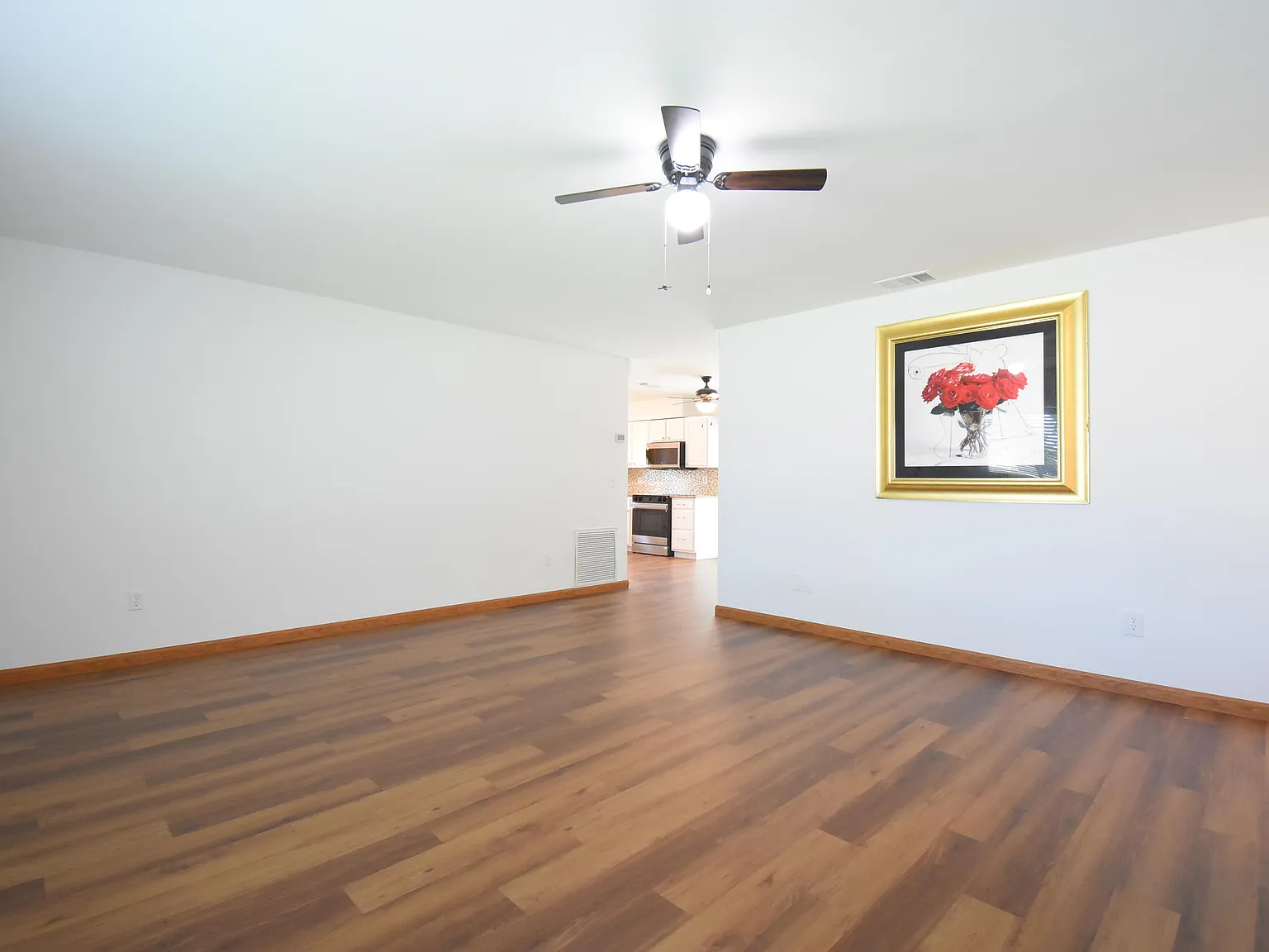 3 bed, 2.0 bath, 1133 sqft, $3,675 — Photo 3