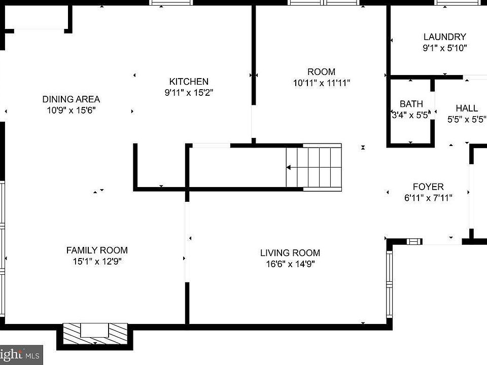 2nd image of 2022 Alexis Dr
