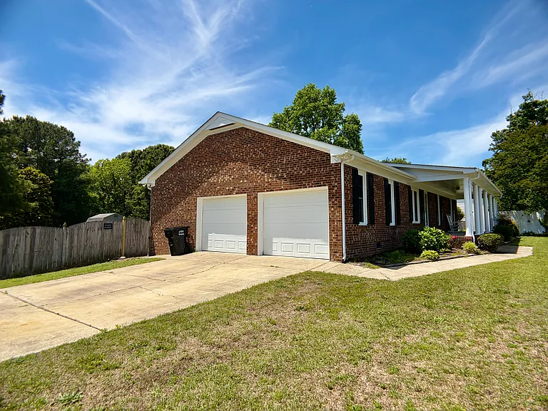 1086 Hickory Grove Church Rd — Photo 2