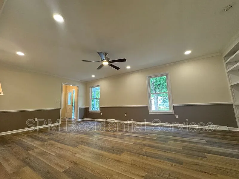 3 bed, 2.0 bath, 1655 sqft, $2,750 — Photo 2
