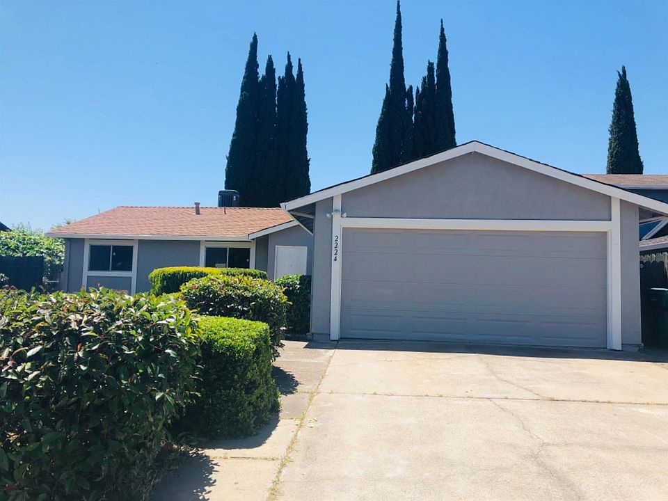 1st image of 2224 Sandalwood Dr