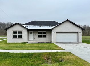 900 Edgebrook Dr, Vine Grove, KY 40175