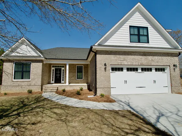 42 Richmond Drive, Rocky Point, NC 28457
