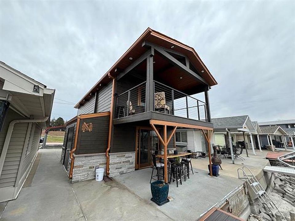 1st image of 205 Mill Isle Drive #19