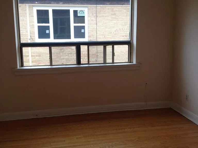 2903 Saint Clair Ave E — Photo 5