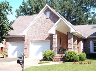 10 Parkplace Ct, Dothan, AL 36301