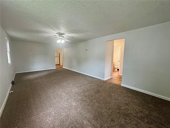 2nd image of 2521 Commercial Ave