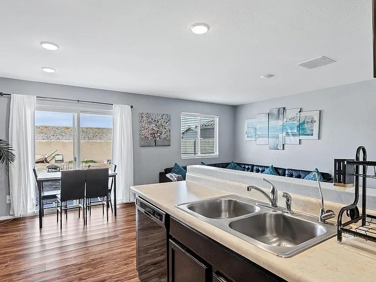 30517 N Oak Dr — Photo 11
