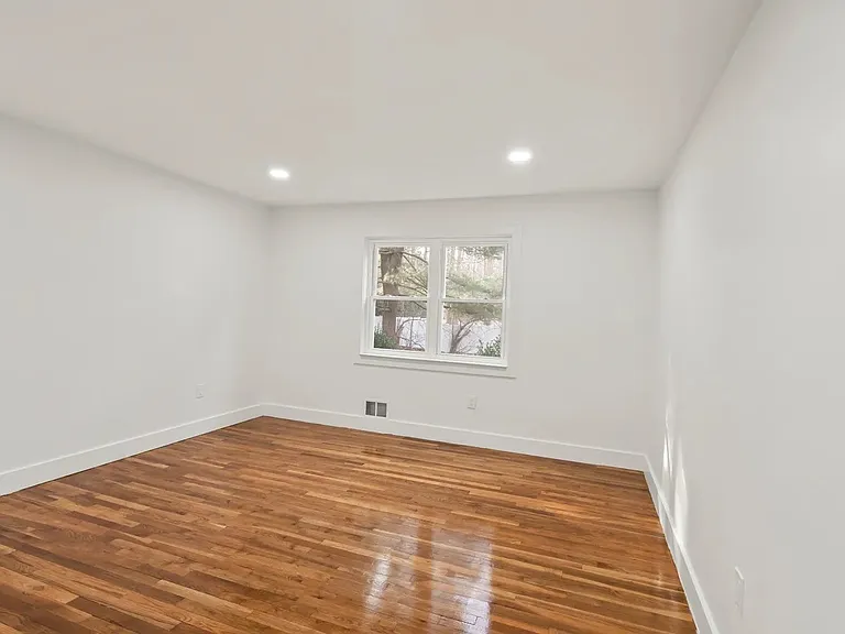 505 Adams Ln #R23 — Photo 7