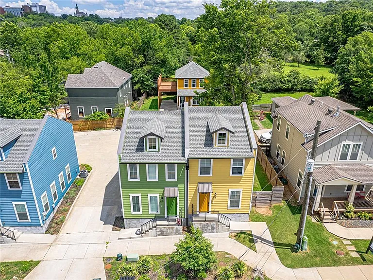 318 E Martin Luther King Jr Blvd — Photo 2