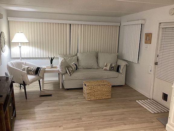 Complete furnished