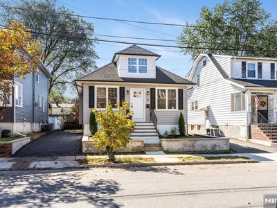 8 McKenzie Ave, East Rutherford, NJ, 07073