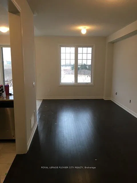 3 bed, $3,000 — Photo 4