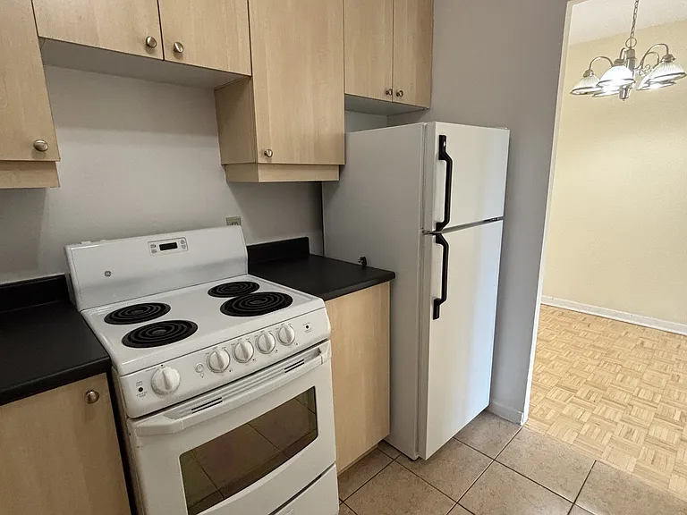 345 Laurier Ave E #306 — Photo 4