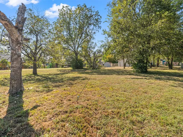 1830 N 6th St, Waco, TX 76707