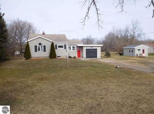 5108 Lincoln Rd, Elwell, MI 48832