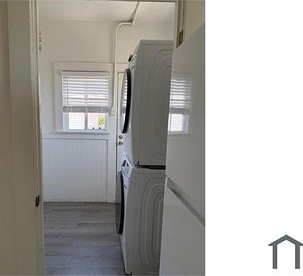 3rd image of 1160 S Harvard Blvd