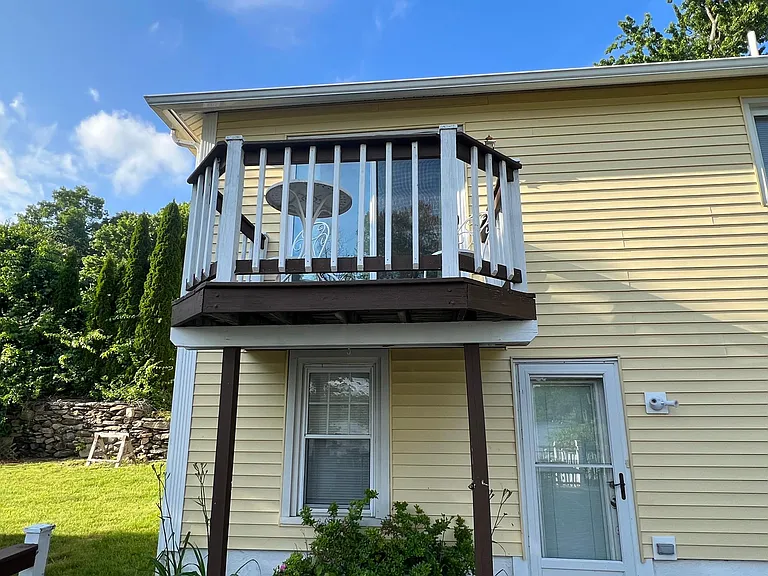 2494 Hartford Ave — Photo 17