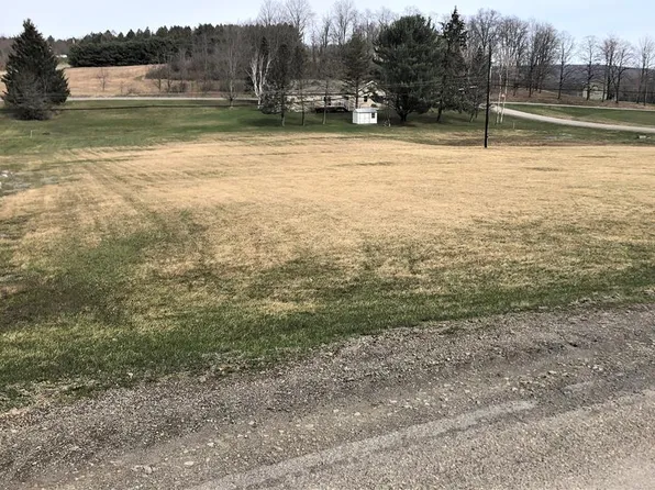 2 Hunters Ridge Rd, Wellsboro, PA 16901