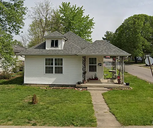 103 Barnes St Photo 1