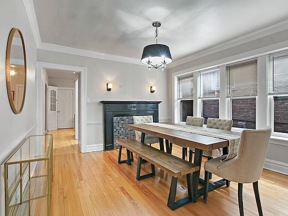 5th image of 7008 N Rockwell St APT 2
