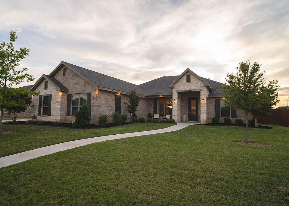 1st image of 4713 Wolf Creek Dr