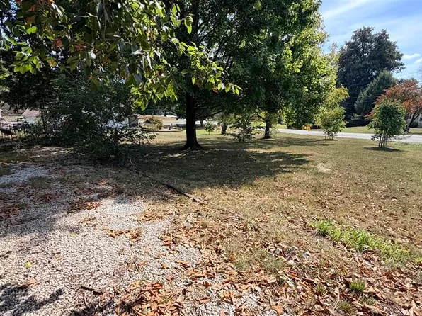 214 Helmwood Dr, Elizabethtown, KY 42701