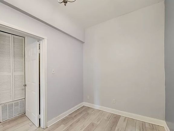 5th image of 1414 N Noble St #11203176