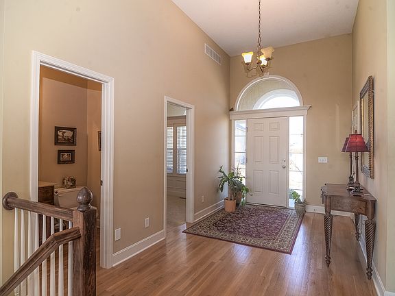 5th image of 2705 NW Olmstead Dr
